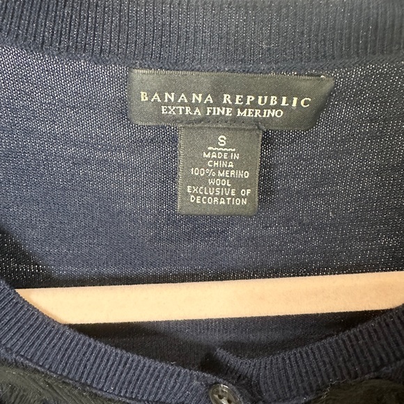 Banana republic extra fine merino wool navy cardigan - Picture 3 of 3